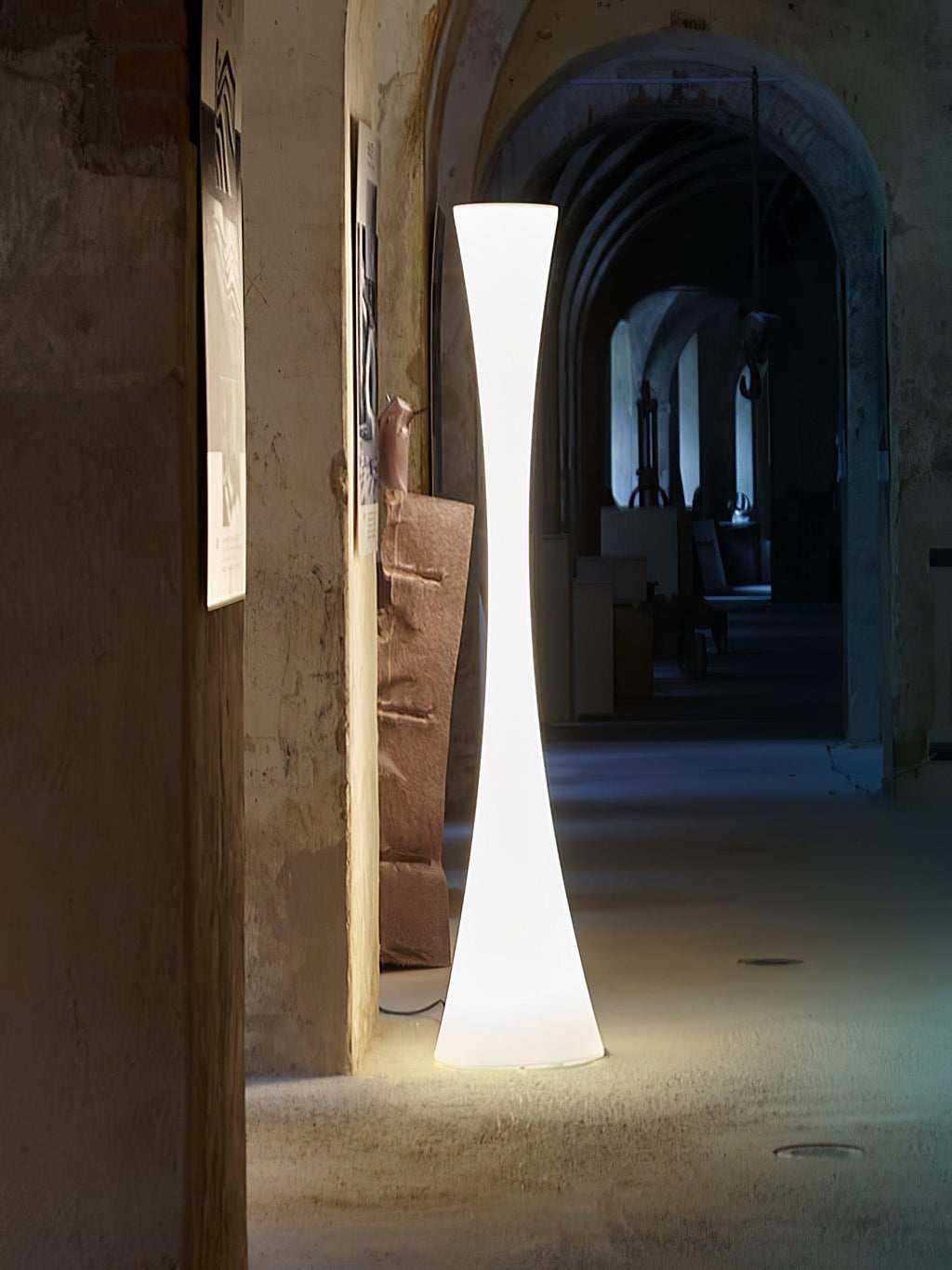 Romantic Simple White Column Floor Lamp M27 | Souliia