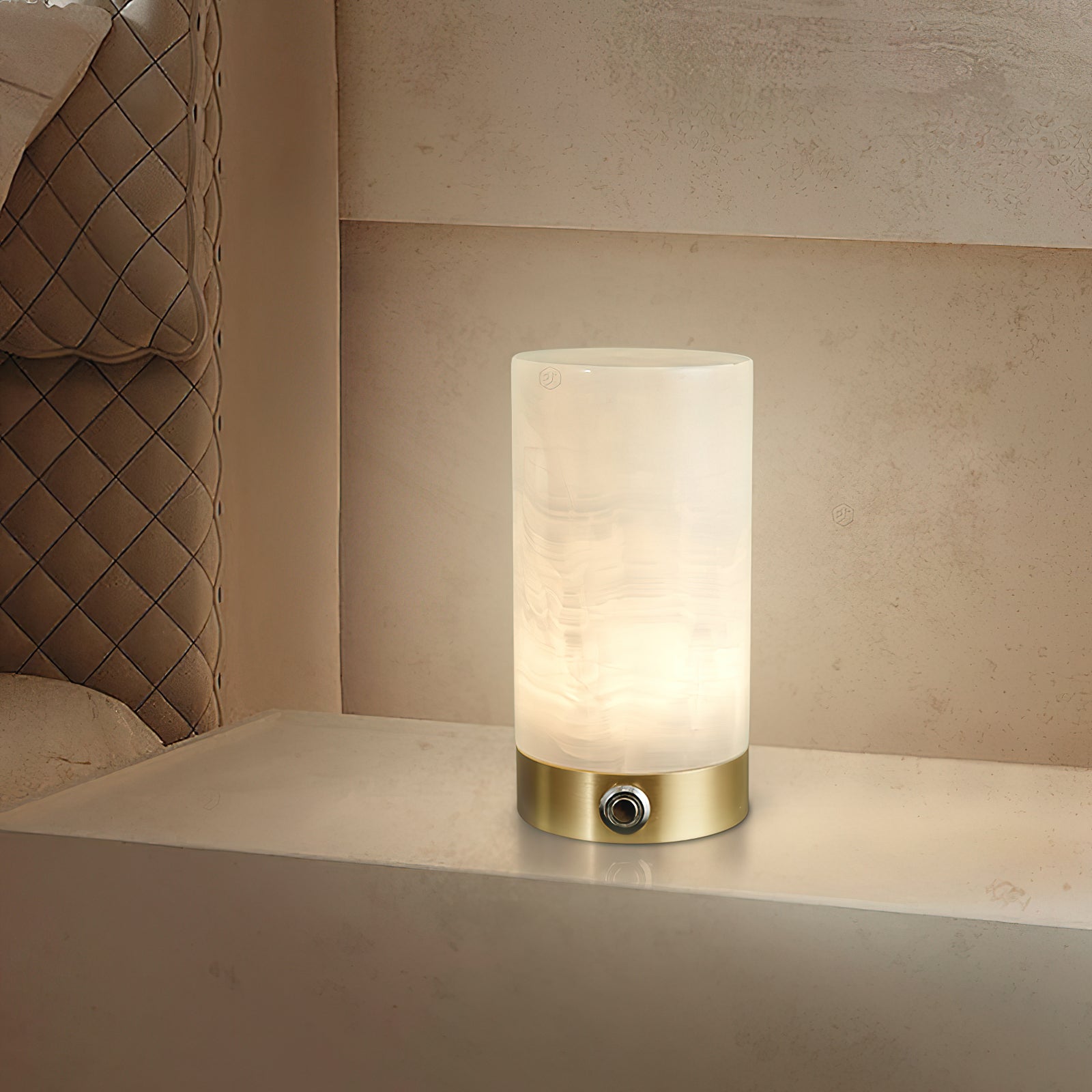 Totem Alabaster Table Lamp (built-in battery) | Souliia