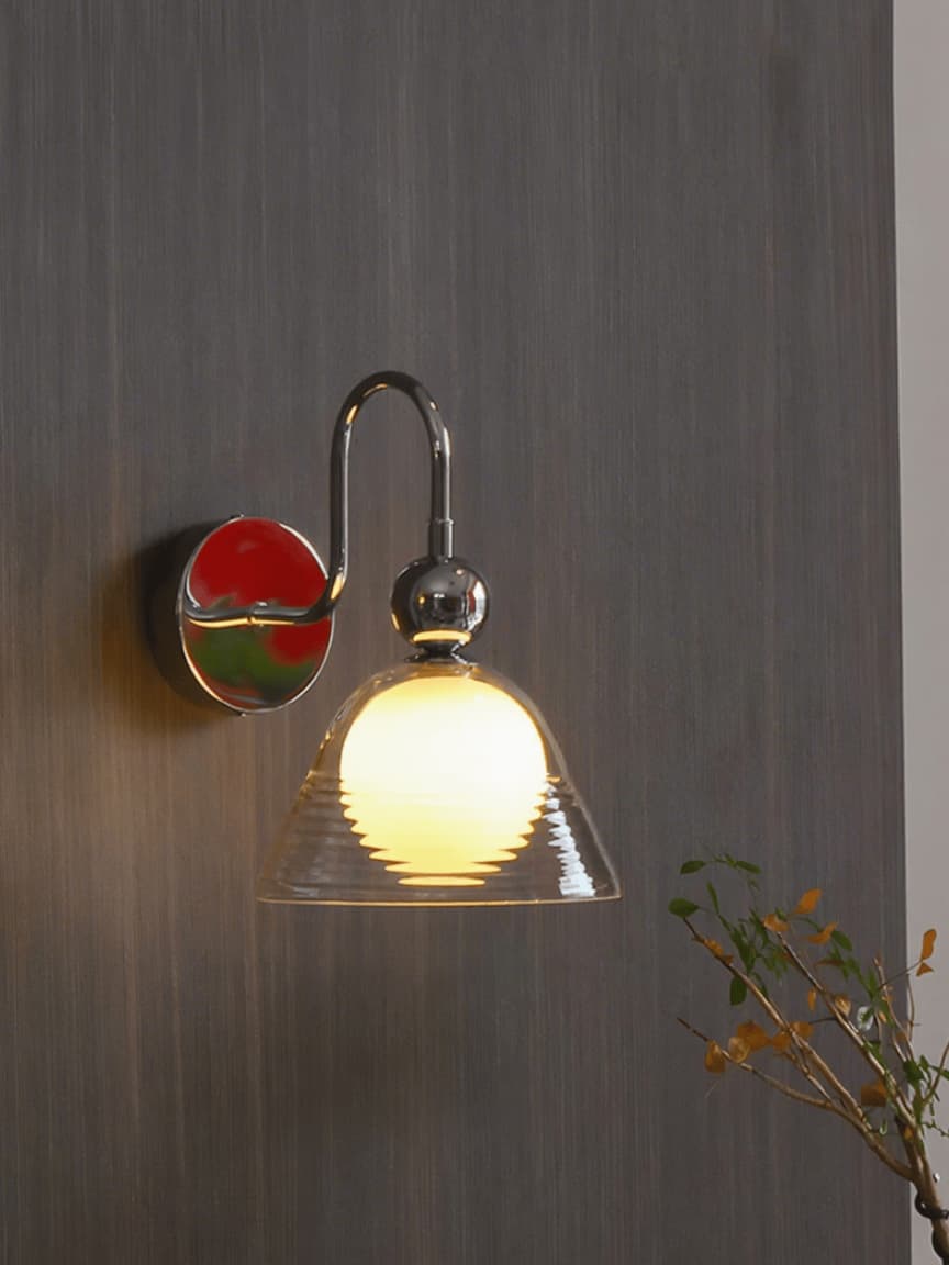 Sunset Wandleuchte – Gebogene Bauhaus-Lampe mit geripptem Glasschirm - AFTERGLOW L2 | Souliia