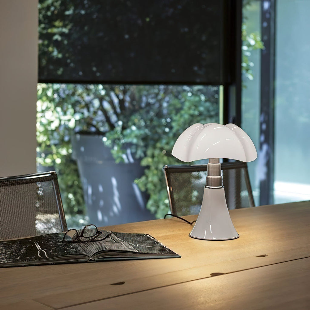 Petalica Table Lamp | Souliia