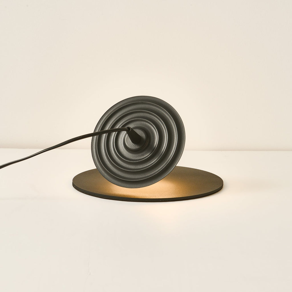 Moderne klassisk pladespiller-bordlampe M31 | Souliia