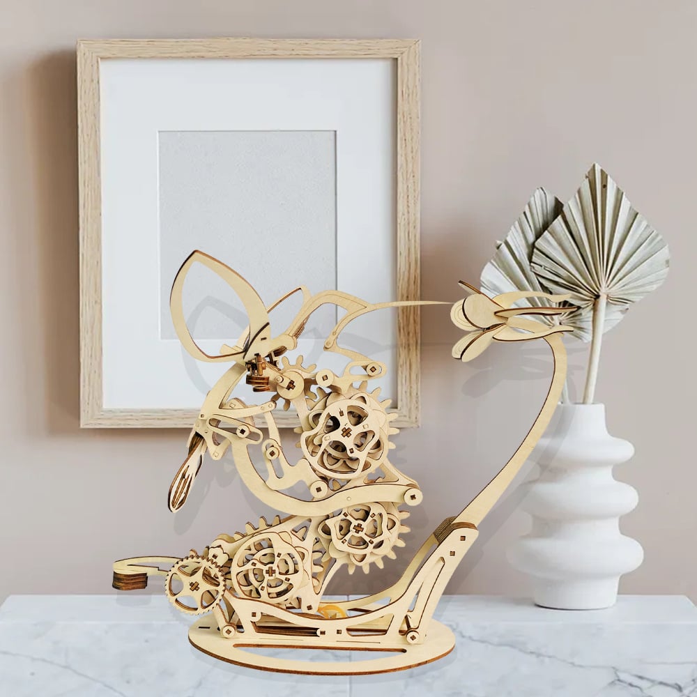 Transform Your Home with the Enchanting Dance of a Lifelike Hummingbird - Souliia