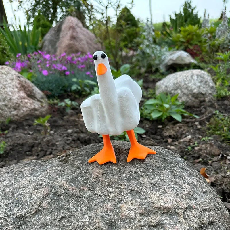 Transform Your Garden into a Stylish and Charming Conversation Piece - Souliia