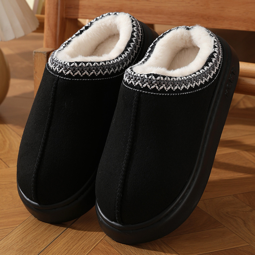 Fluffy hjemmesko med kunstpels og plateau — polstrede vinterslip-ons
