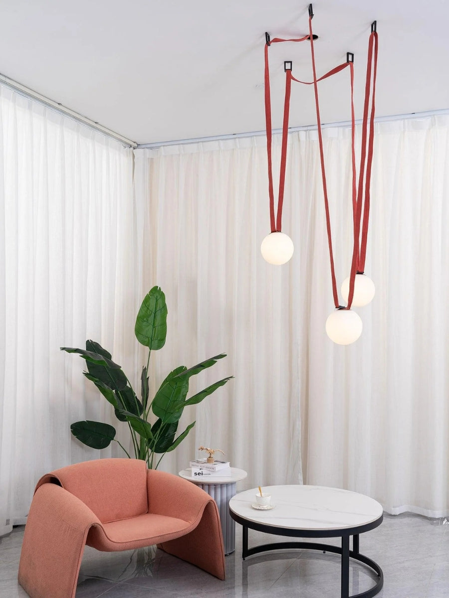 Lampada a sospensione modulare con design scultoreo a forma di cintura | Souliia