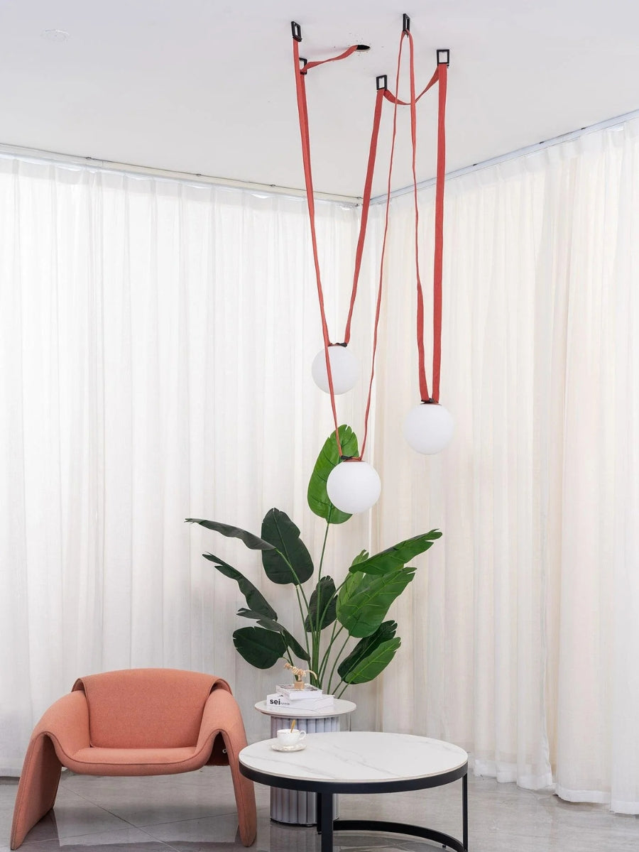 Lampada a sospensione modulare con design scultoreo a forma di cintura | Souliia