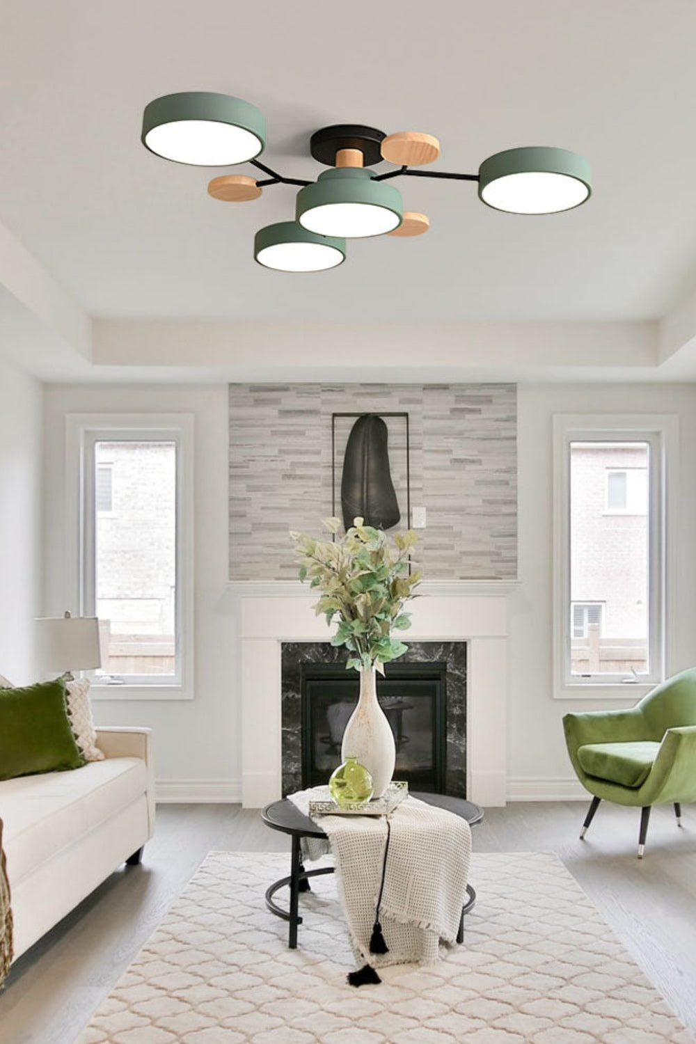 Loftlampe med flere hoveder, skiver og grene i Morandi-farver | Souliia