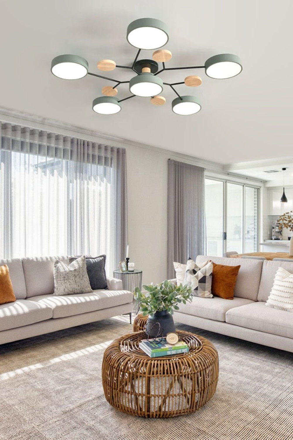 Loftlampe med flere hoveder, skiver og grene i Morandi-farver | Souliia