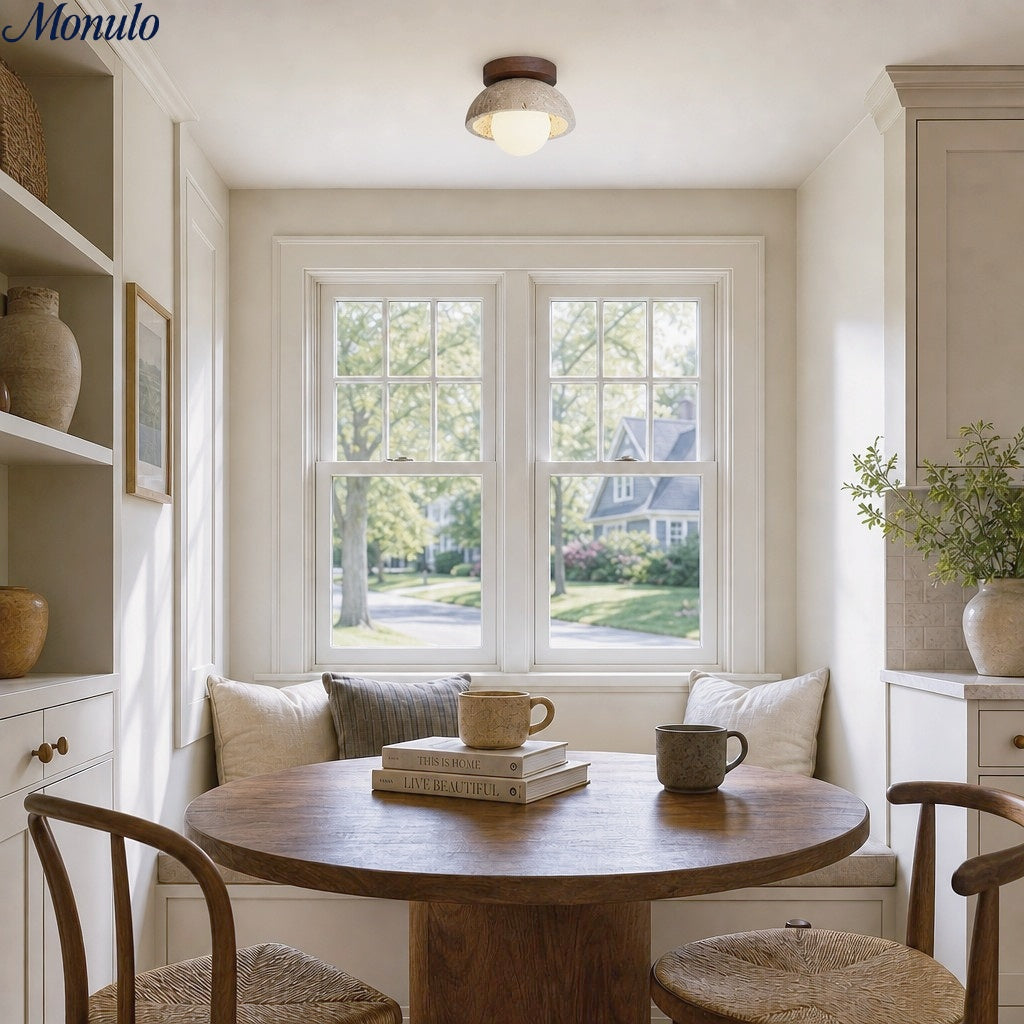 Kuppelformet loftslampe i travertin i wabi-sabi-stil til stuen | Souliia