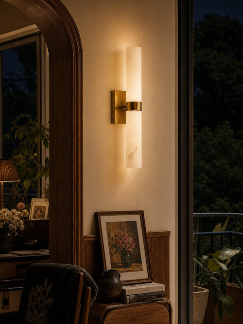 Marcellus Luxus Alabaster Röhrenwandleuchte Moderne Architektonische Wandleuchte für Nachttisch und Schminkbereich | Souliia