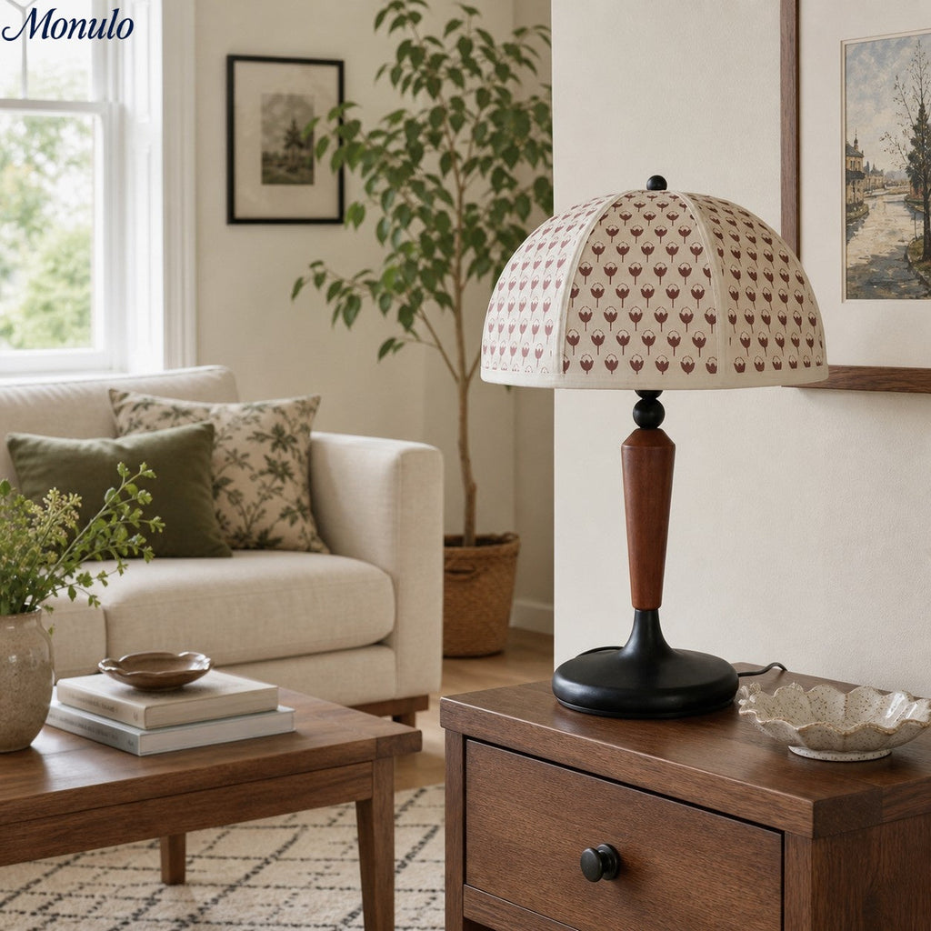 Solmire Tischlampe - Französischer Vintage-Stoffkuppelschirm mit Holz- und Metallfuß für Schlafzimmer und Wohnzimmer | Souliia
