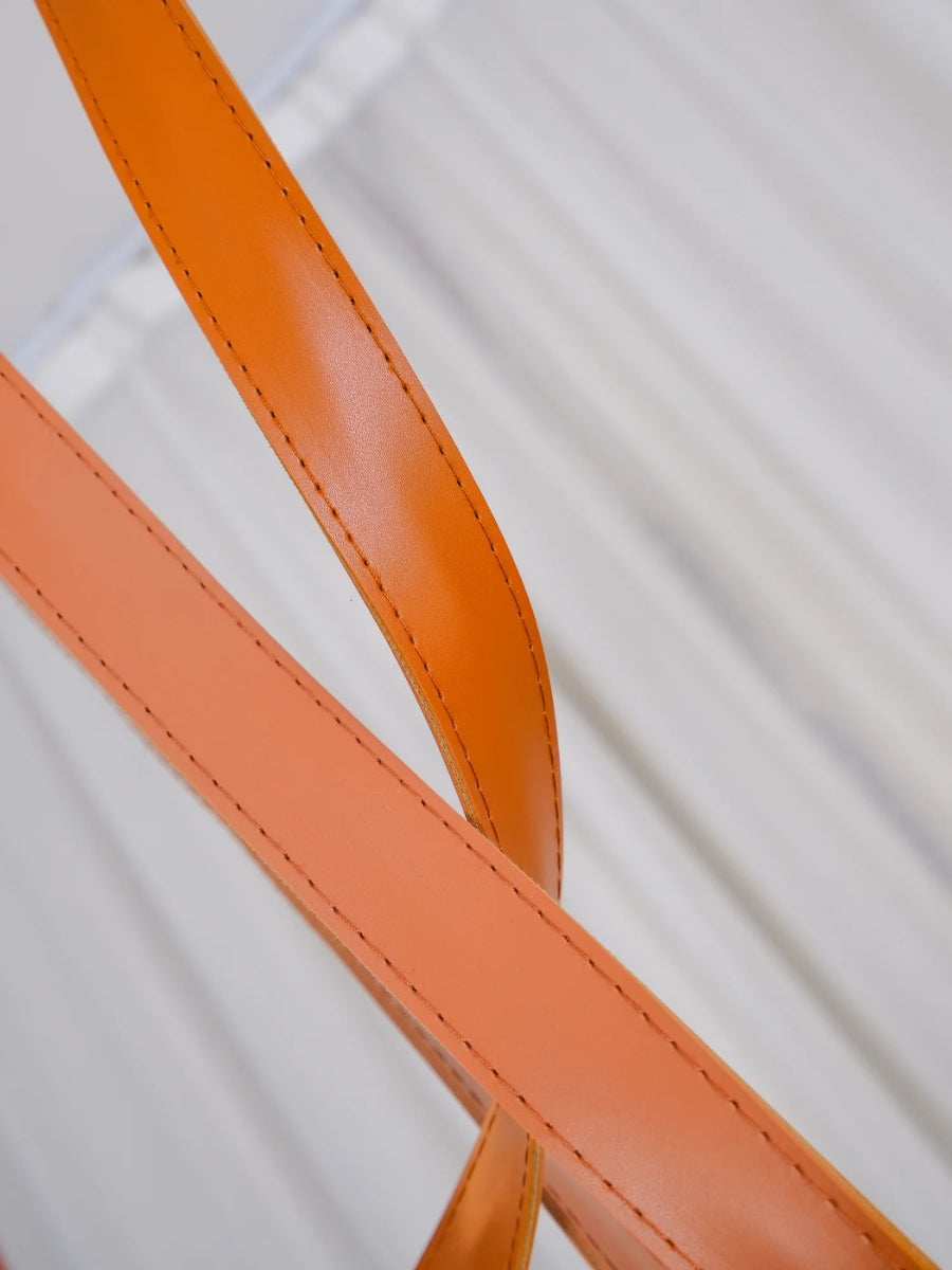 Lampada a sospensione modulare con design scultoreo a forma di cintura | Souliia