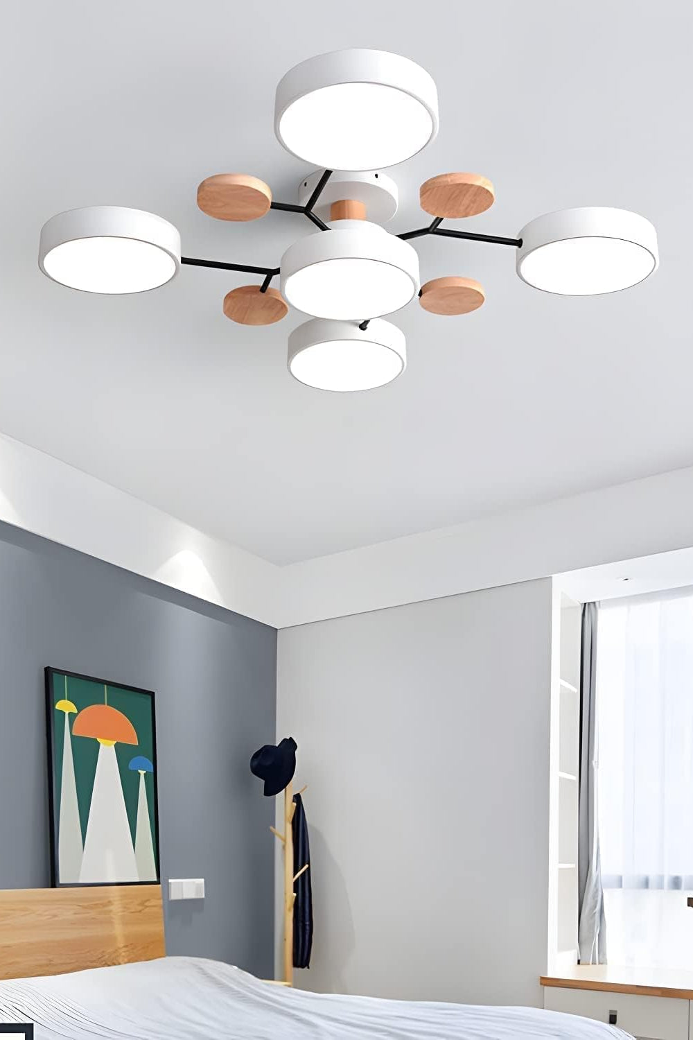 Loftlampe med flere hoveder, skiver og grene i Morandi-farver | Souliia