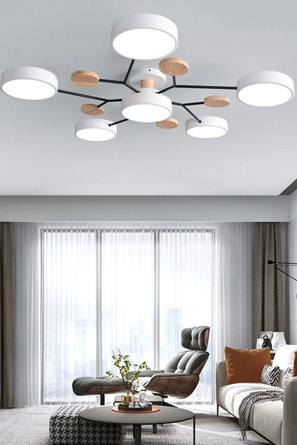 Loftlampe med flere hoveder, skiver og grene i Morandi-farver | Souliia