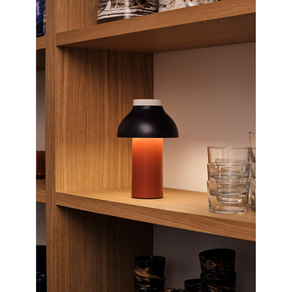 Moderní přenosná stolní lampa – minimalistické dobíjecí světlo pro použití v interiéru i exteriéru | Souliia