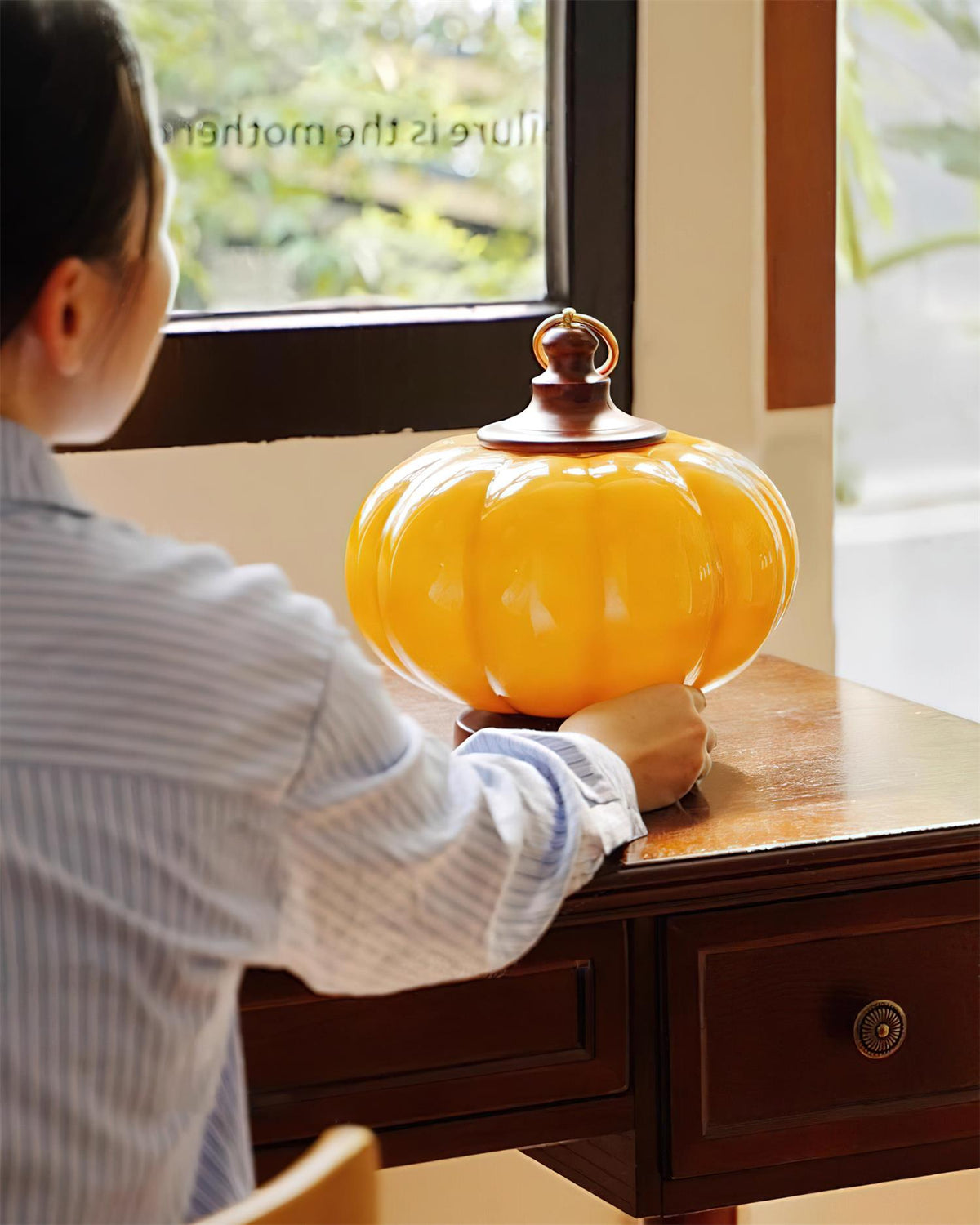 Pumpkin Glass Table Lamp | Souliia
