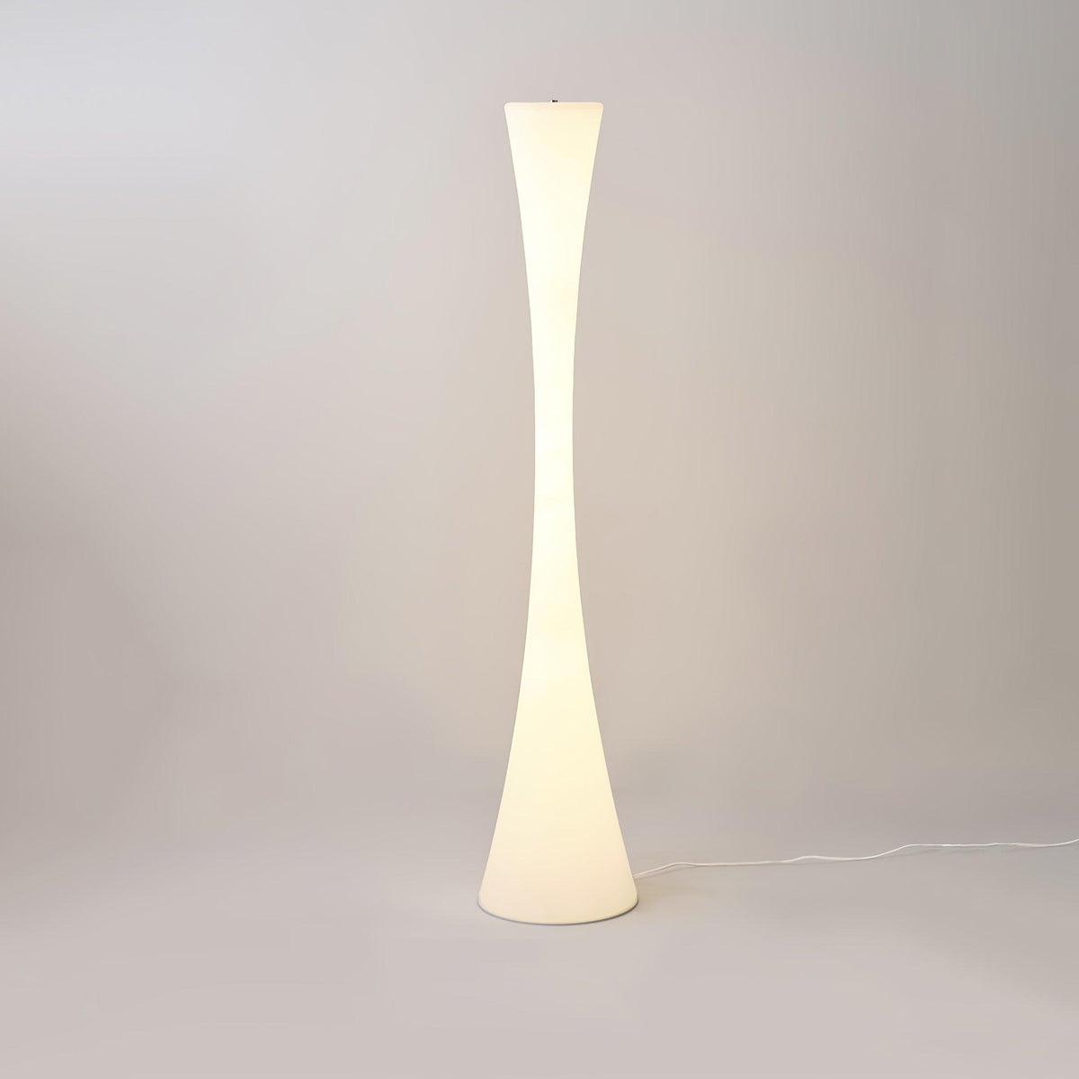 Romantic Simple White Column Floor Lamp M27 | Souliia