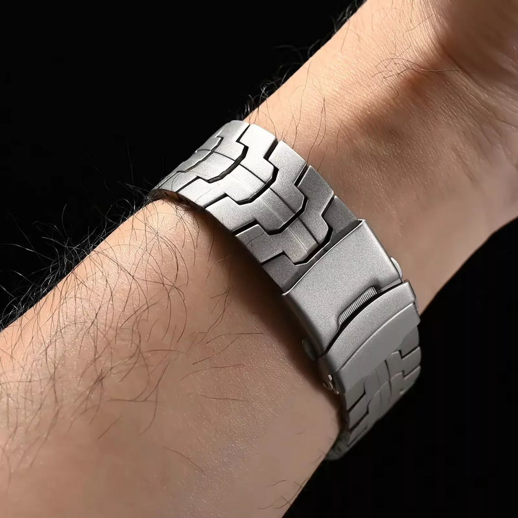 Aurora Titanium Strap — Adjustable Folding Buckle for Samsung Galaxy Watch Ultra