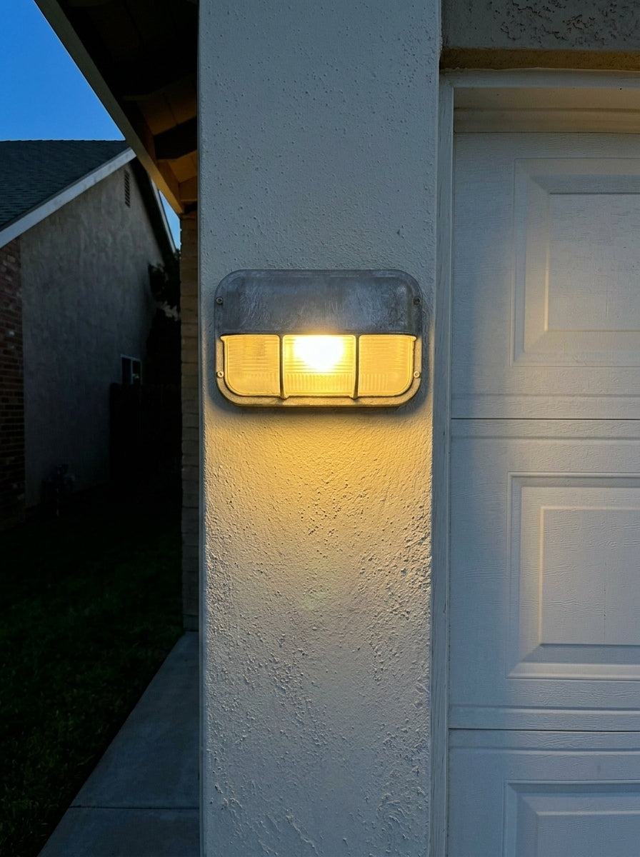 Morvane Geometric Aluminum Wall Sconce - Industrial Outdoor Lighting for Entryway | Souliia