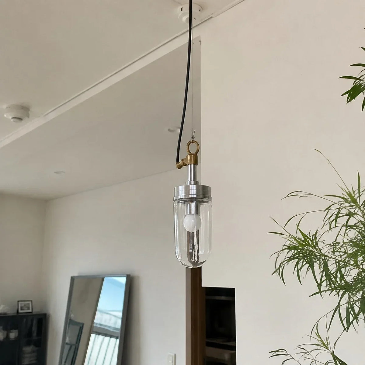Lampada a sospensione moderna a cilindro in vetro trasparente | Souliia