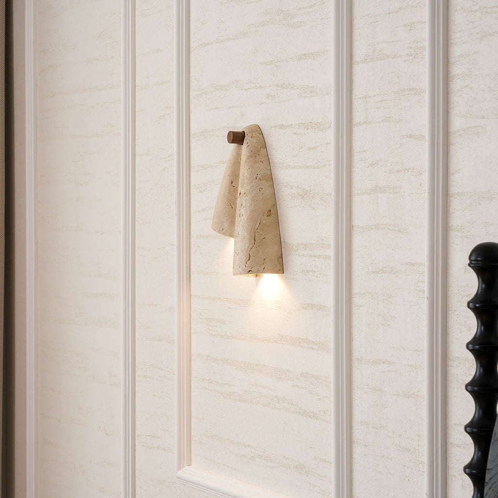 Travertin Wandleuchte – Minimalistischer Steinfackel-Dekor für Wohnzimmer | Souliia