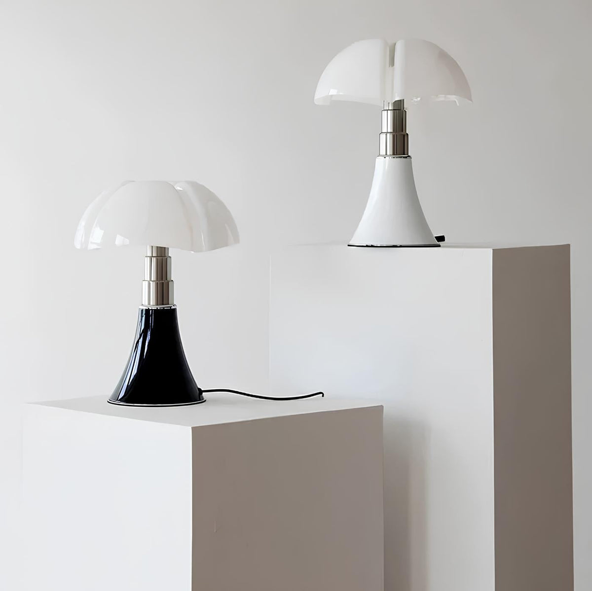 Petalica Table Lamp | Souliia