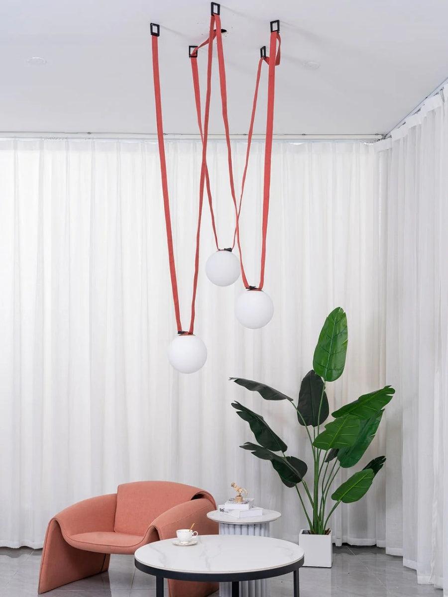 Lampada a sospensione modulare con design scultoreo a forma di cintura | Souliia