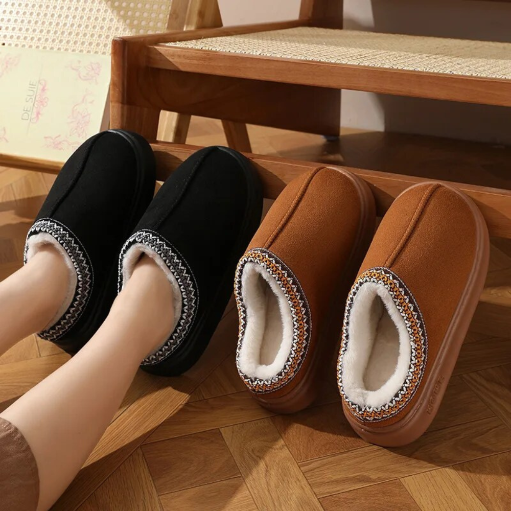 Fluffy hjemmesko med kunstpels og plateau — polstrede vinterslip-ons