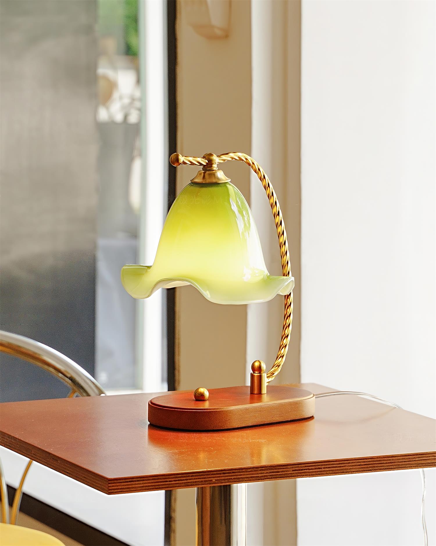 Sprout Tischlampe | Souliia