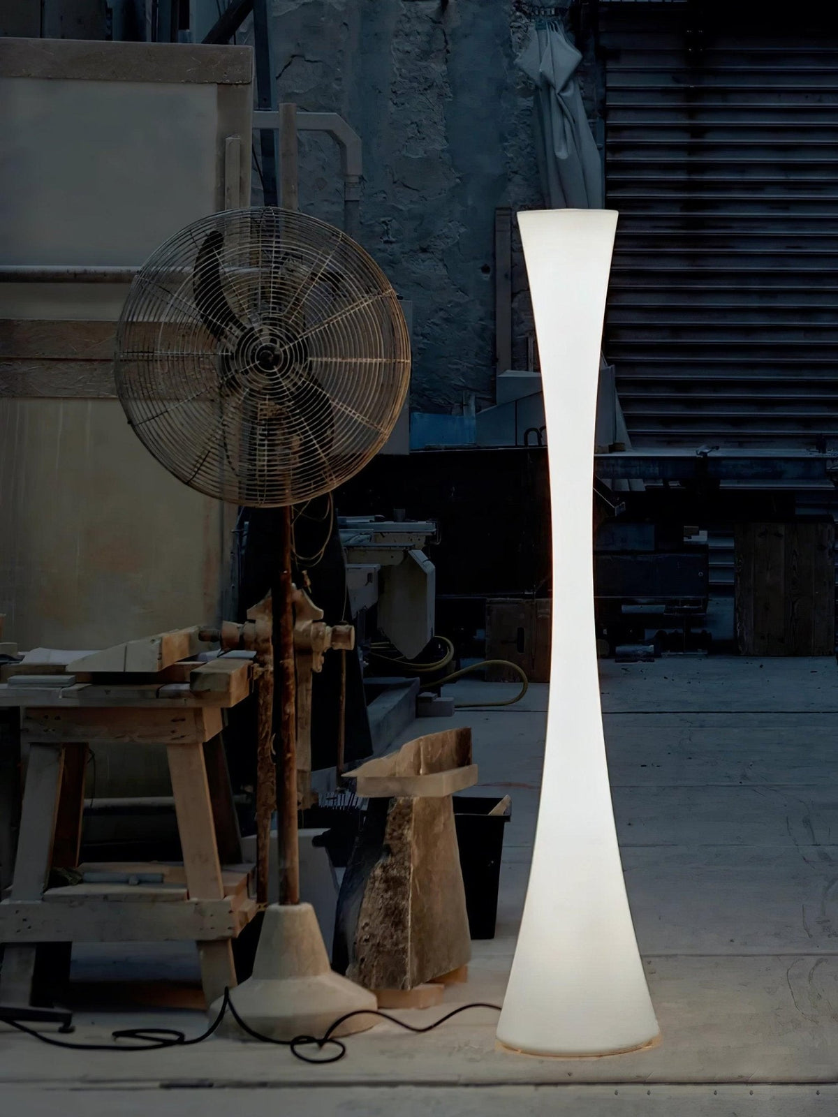 Romantic Simple White Column Floor Lamp M27 | Souliia