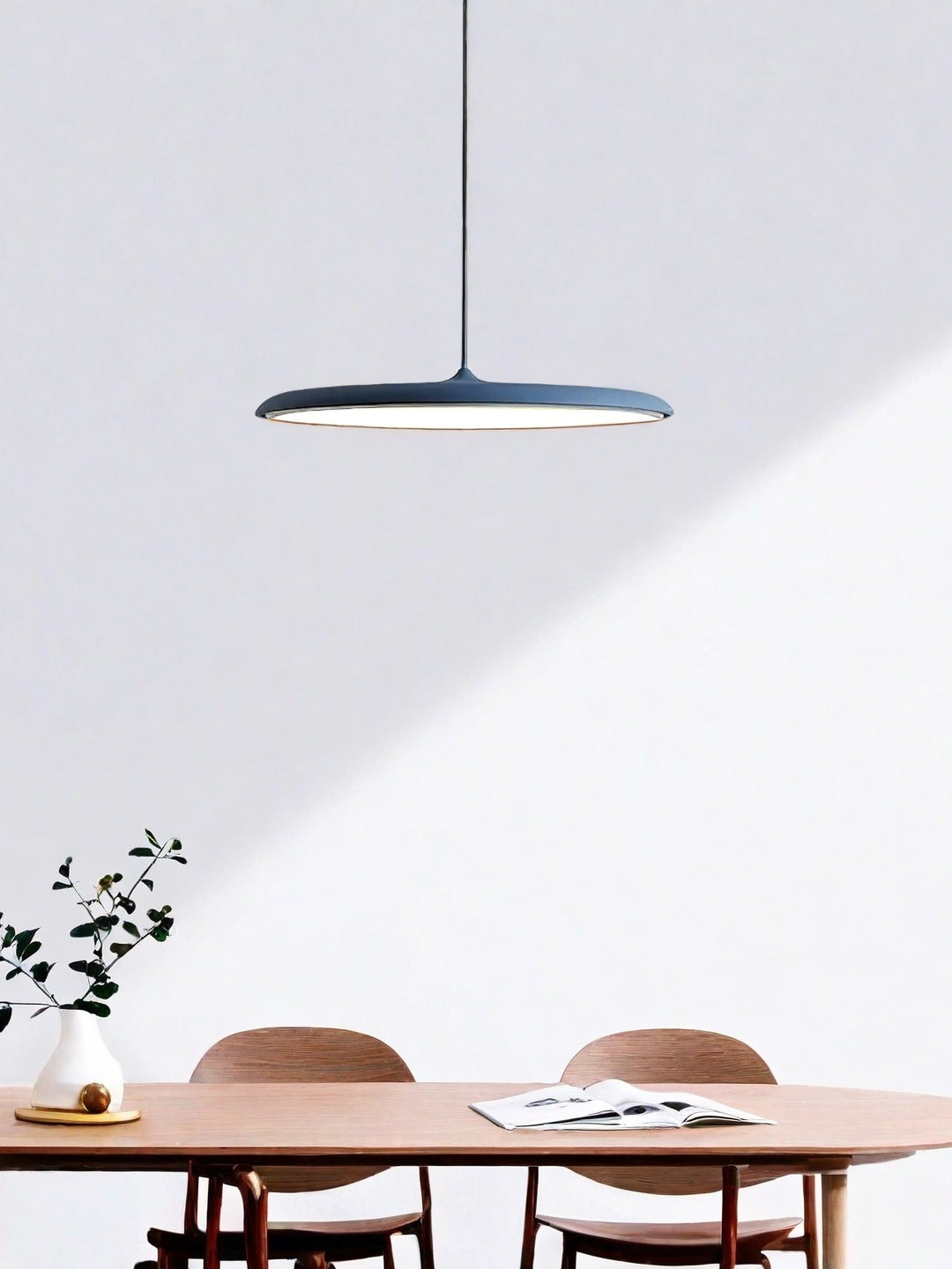 Macaron Pendelleuchte – Schlanke Metall-Saucer-Leuchte | Souliia