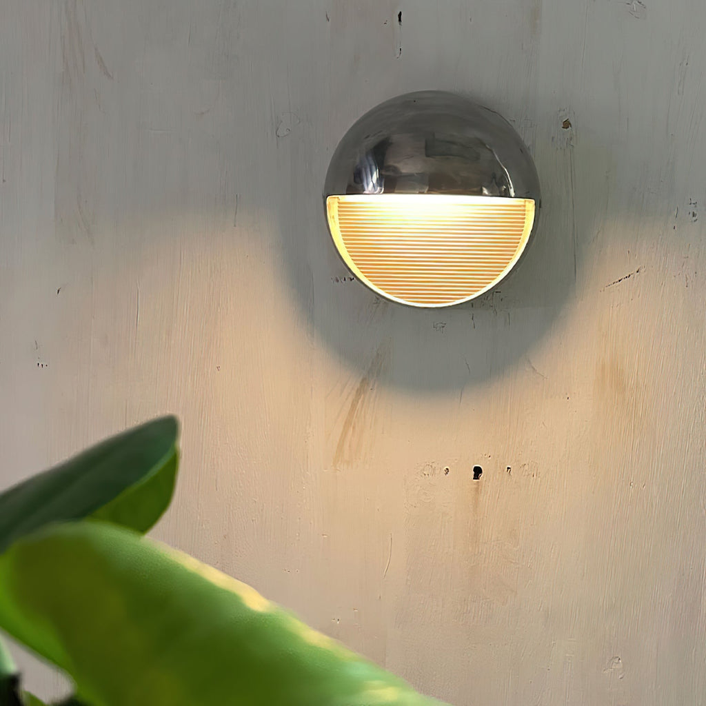 Scorpius Outdoor Wall Lamp | Souliia