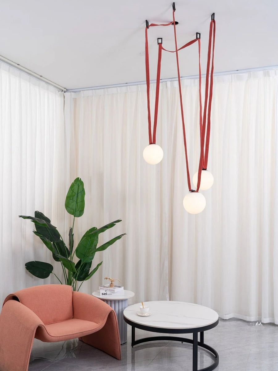 Lampada a sospensione modulare con design scultoreo a forma di cintura | Souliia