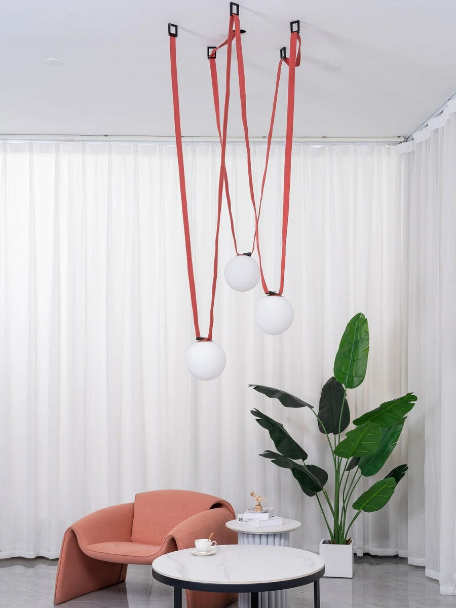 Lampada a sospensione modulare con design scultoreo a forma di cintura | Souliia