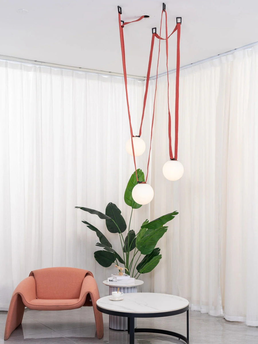 Lampada a sospensione modulare con design scultoreo a forma di cintura | Souliia