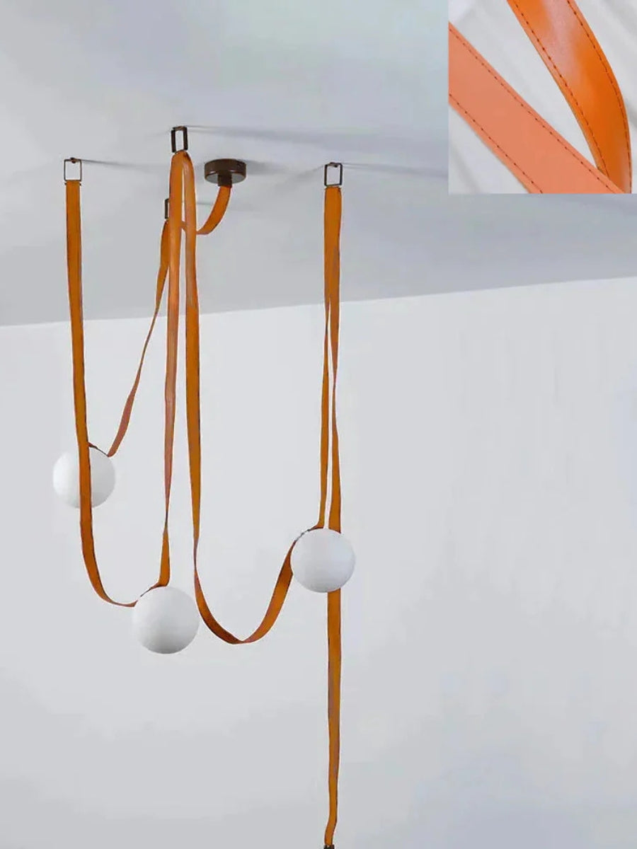 Lampada a sospensione modulare con design scultoreo a forma di cintura | Souliia