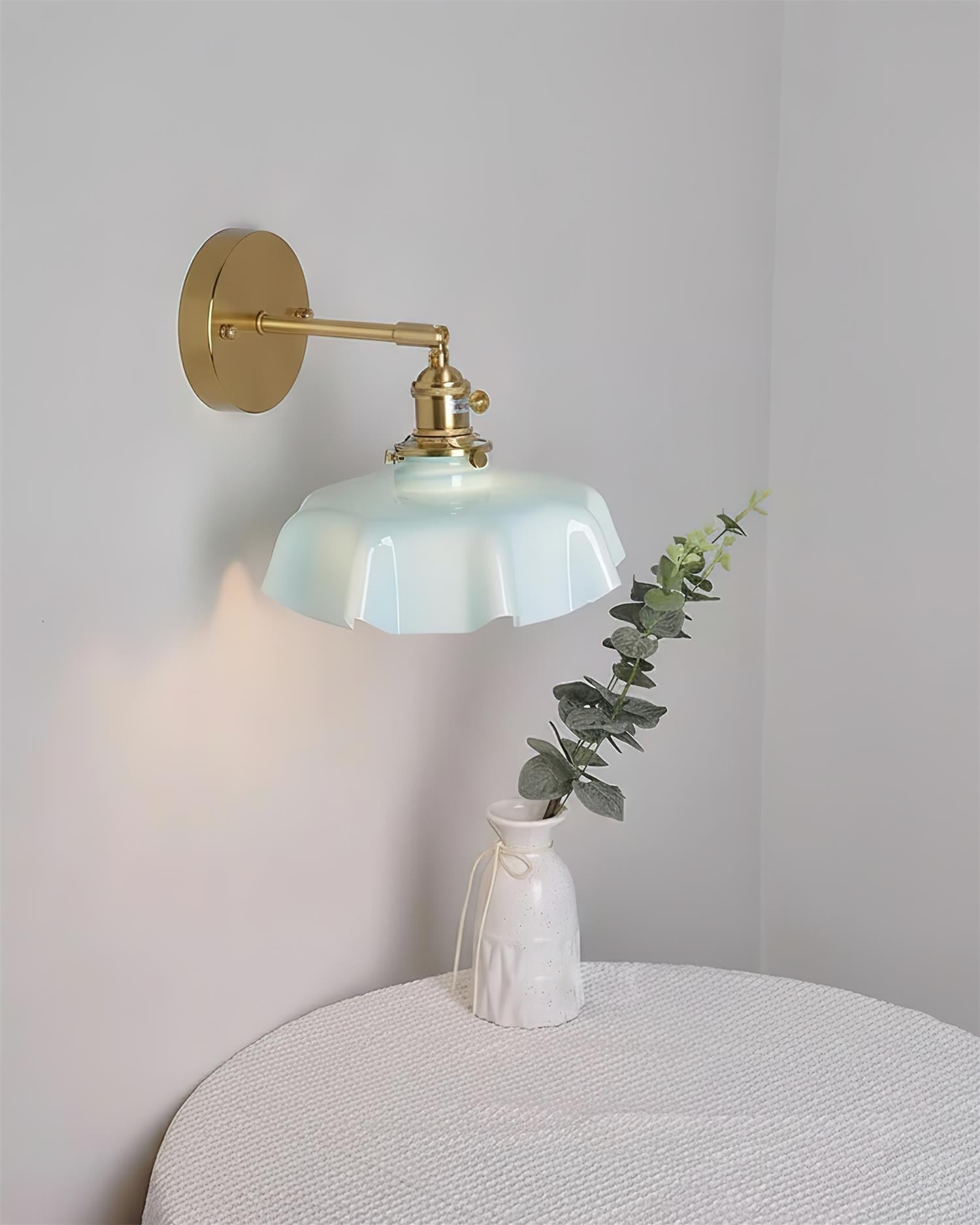 Rockige Wandlampe mit Rocksaum | Souliia