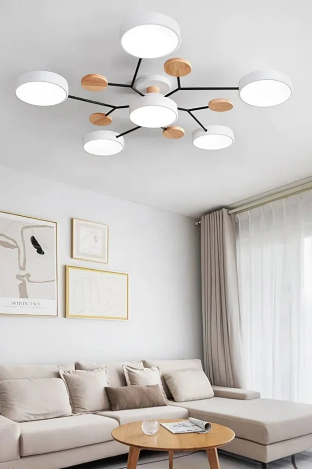 Loftlampe med flere hoveder, skiver og grene i Morandi-farver | Souliia