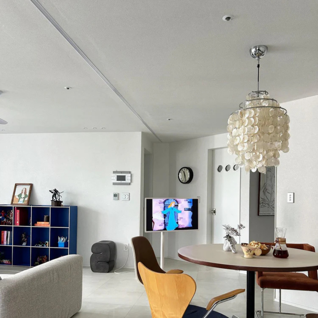 Lumi Seashell Pendant Light — Warm Vintage Ambient Glow