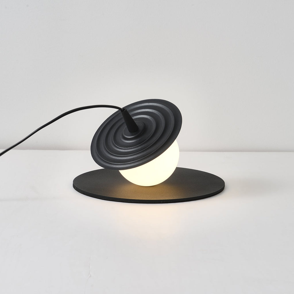 Moderne klassisk pladespiller-bordlampe M31 | Souliia