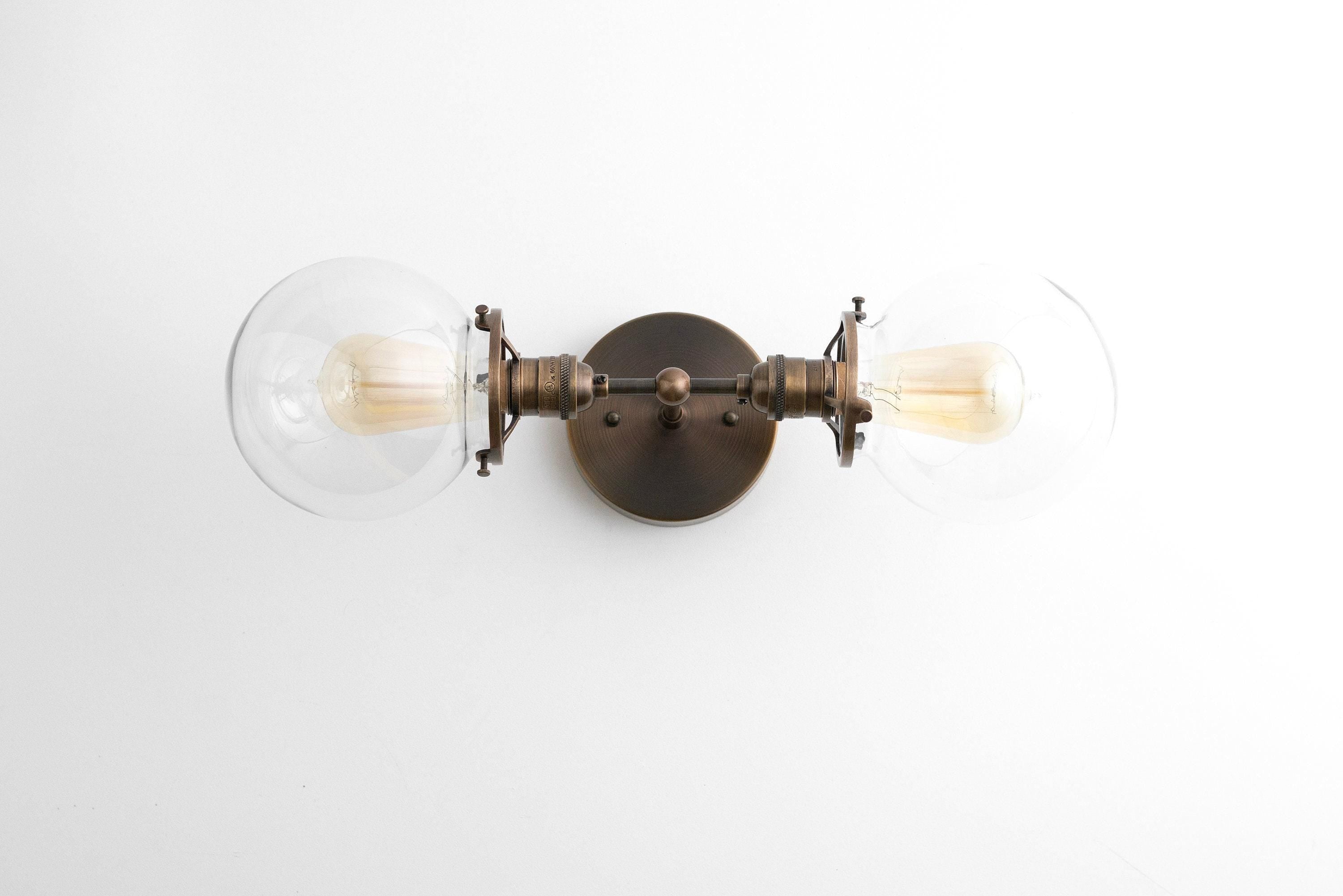 Lumio Globe klare Glas-Wandleuchte – moderne industrielle Wandlampe für Waschtisch & Flur | Souliia