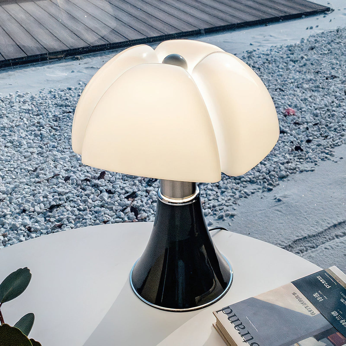 Petalica Table Lamp | Souliia