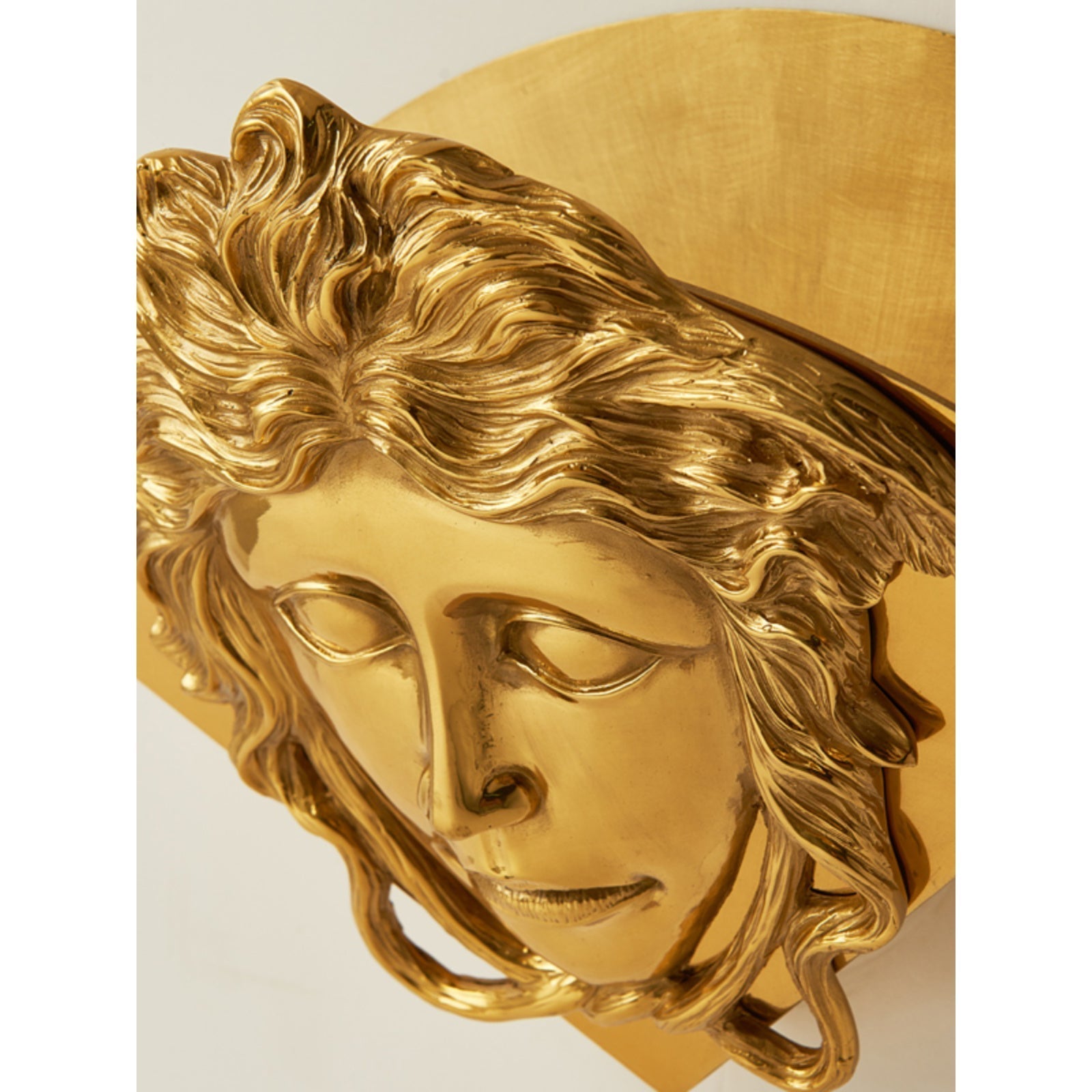Sphinx Brass Wall Lamp | Souliia