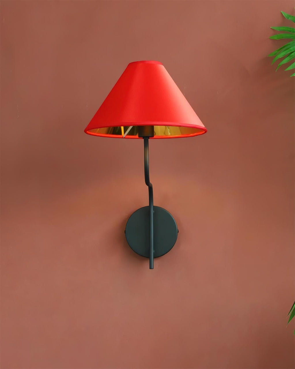 Scarlet Wall Lamp | Souliia