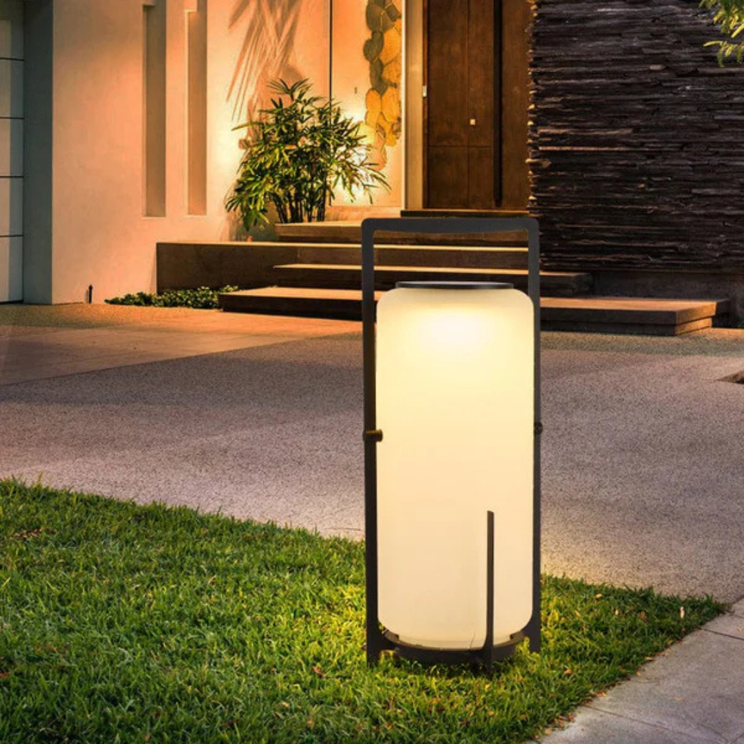 SunNova Solar Outdoor Light — 100% Solar Powered With Dusk Sensor