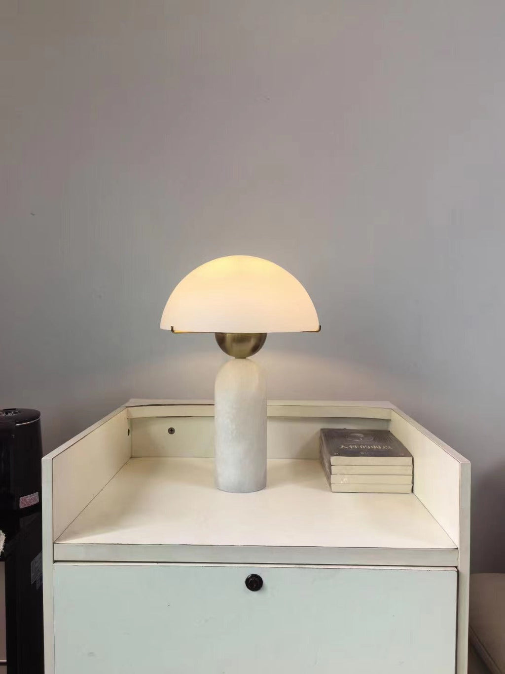 Peono Alabaster Table Lamp | Souliia