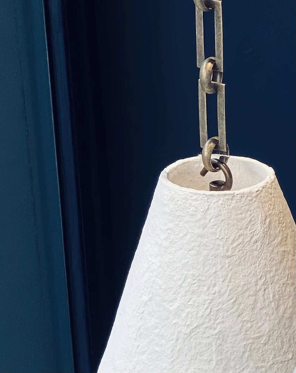 Lampada a sospensione in gesso bianco | Souliia