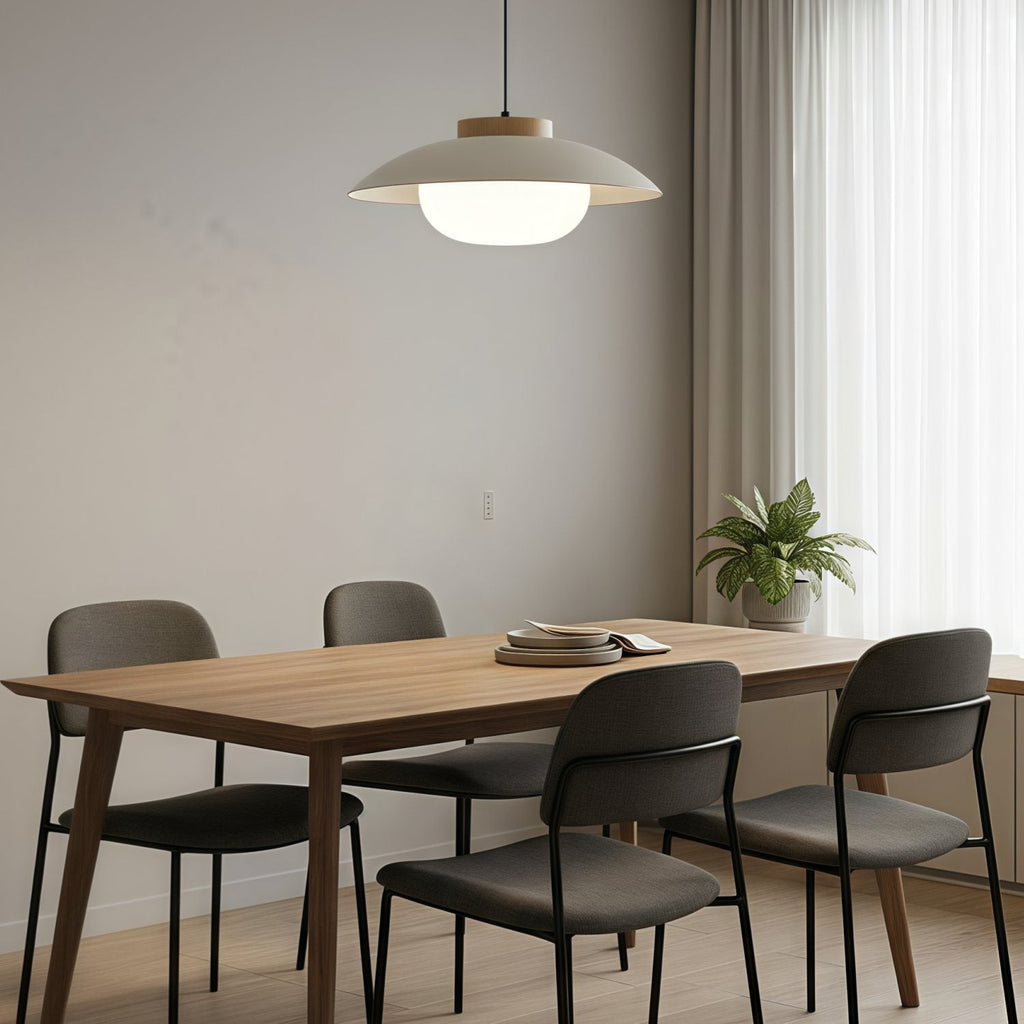 Elegancka lampa wisząca Oribela w kształcie spodka o smukłym profilu – nowoczesna minimalistyczna lampa do jadalni i nad wyspę kuchenną | Souliia