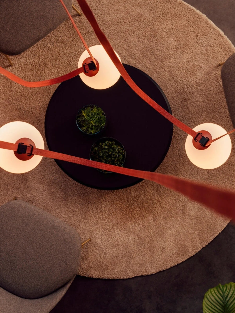 Lampada a sospensione modulare con design scultoreo a forma di cintura | Souliia