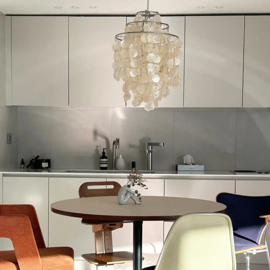 Lumi Seashell Pendant Light — Warm Vintage Ambient Glow